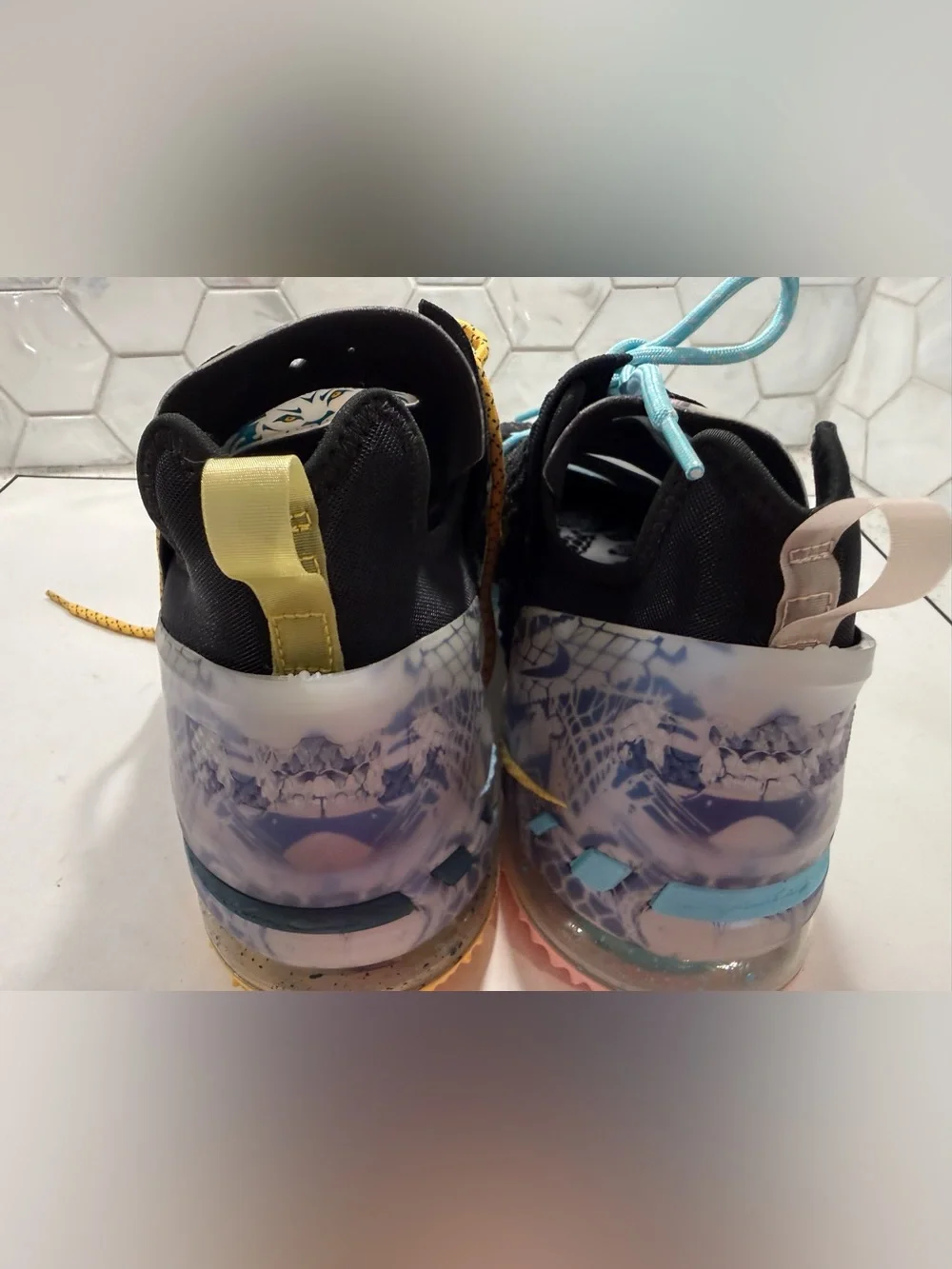 Nike LeBron 18 Reflections Sneakers Sz 16 Mismatched Design NEW